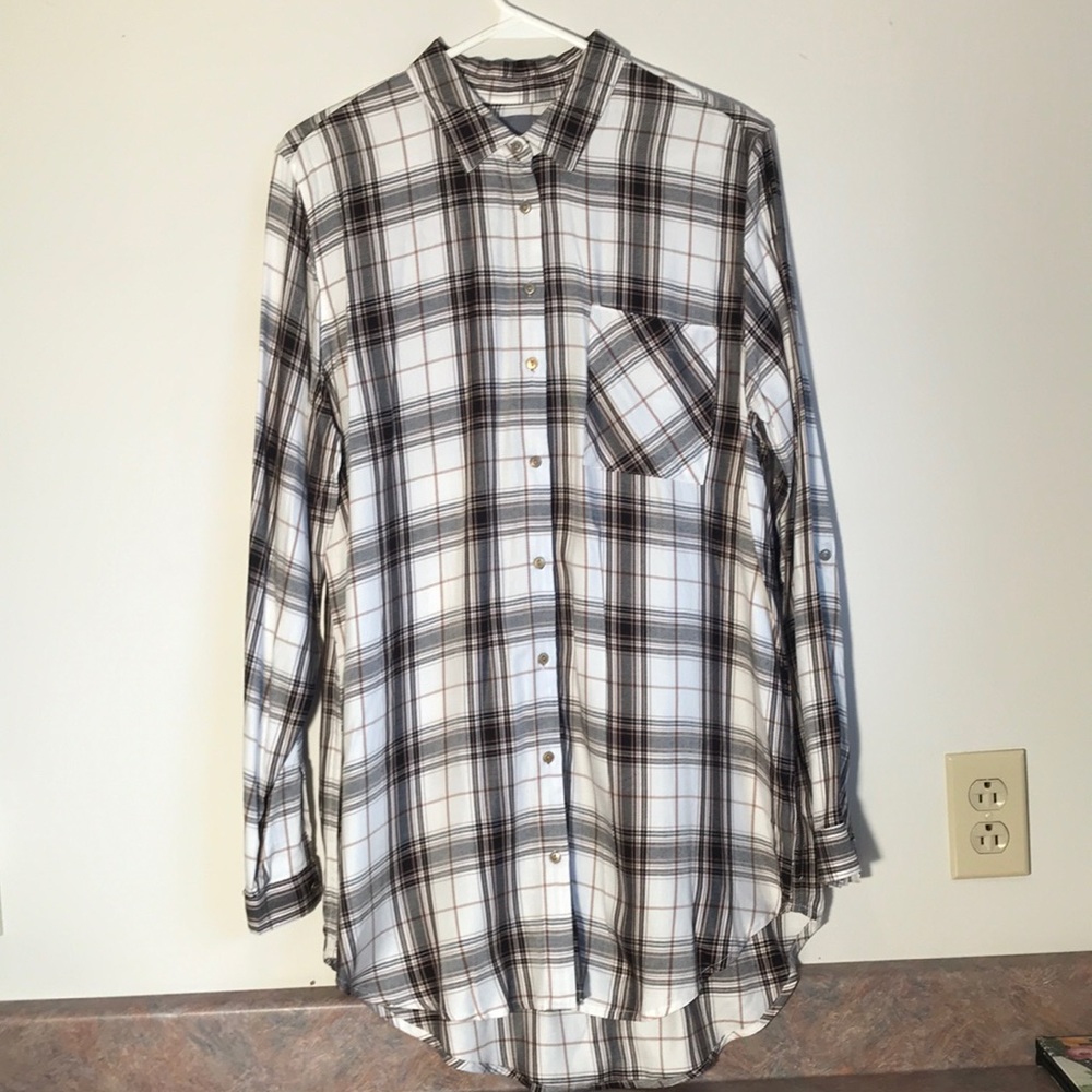 Ladies plaid shirt.